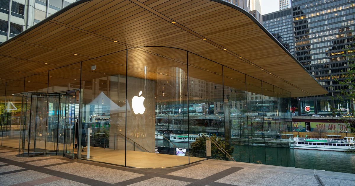First US Apple Store Unionizes in Maryland, Sparking Broader Retail Labor Movement